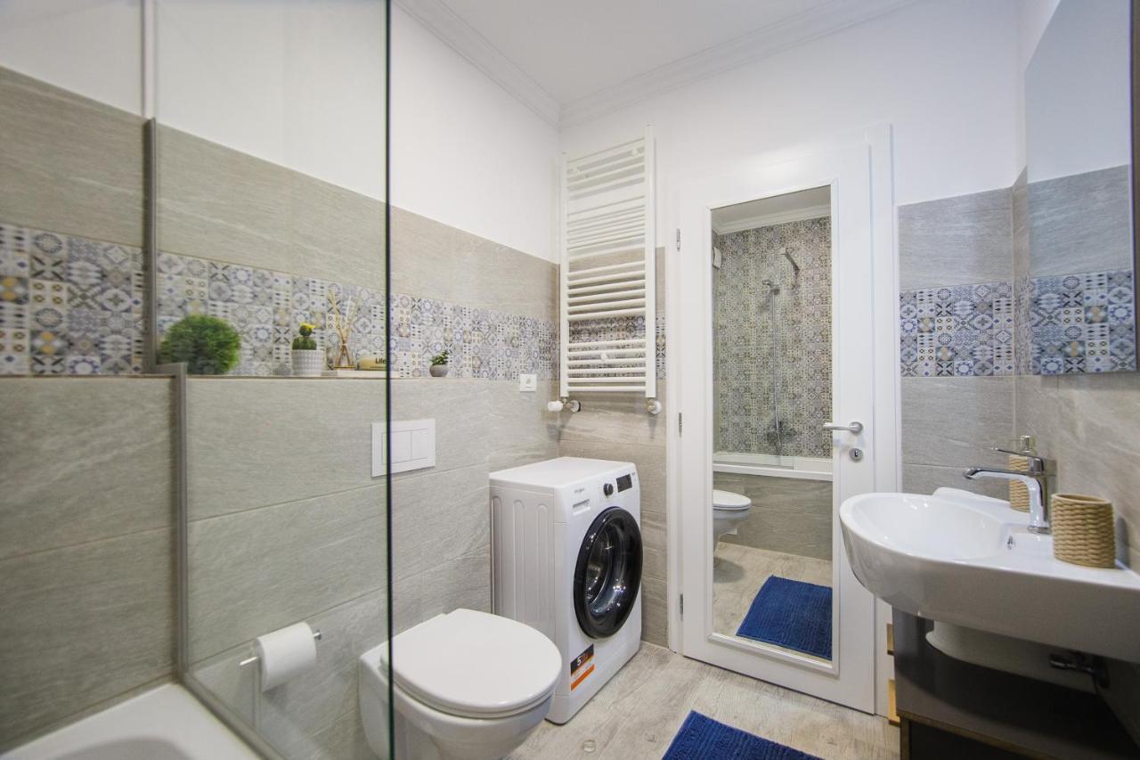 Retreat To A Stylish Home At West Residence Oradea Zewnętrze zdjęcie