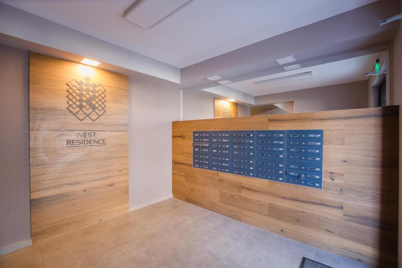 Retreat To A Stylish Home At West Residence Oradea Zewnętrze zdjęcie
